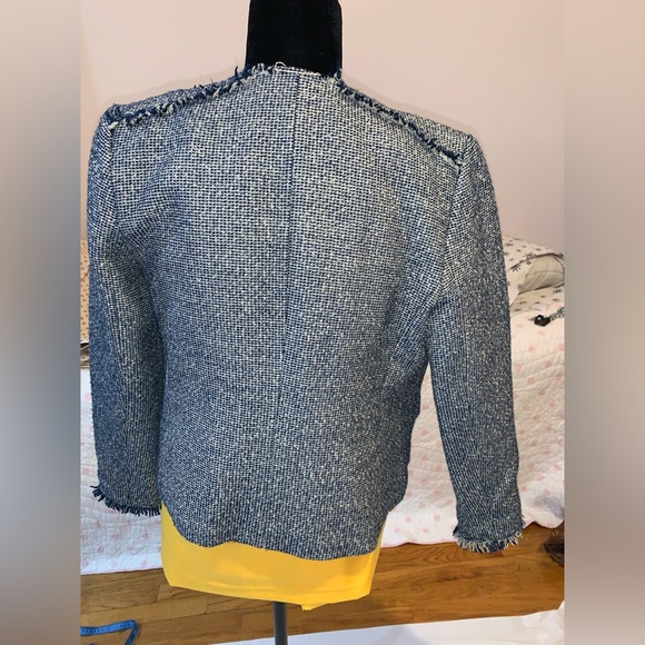 Blazer - Picture 4 of 6